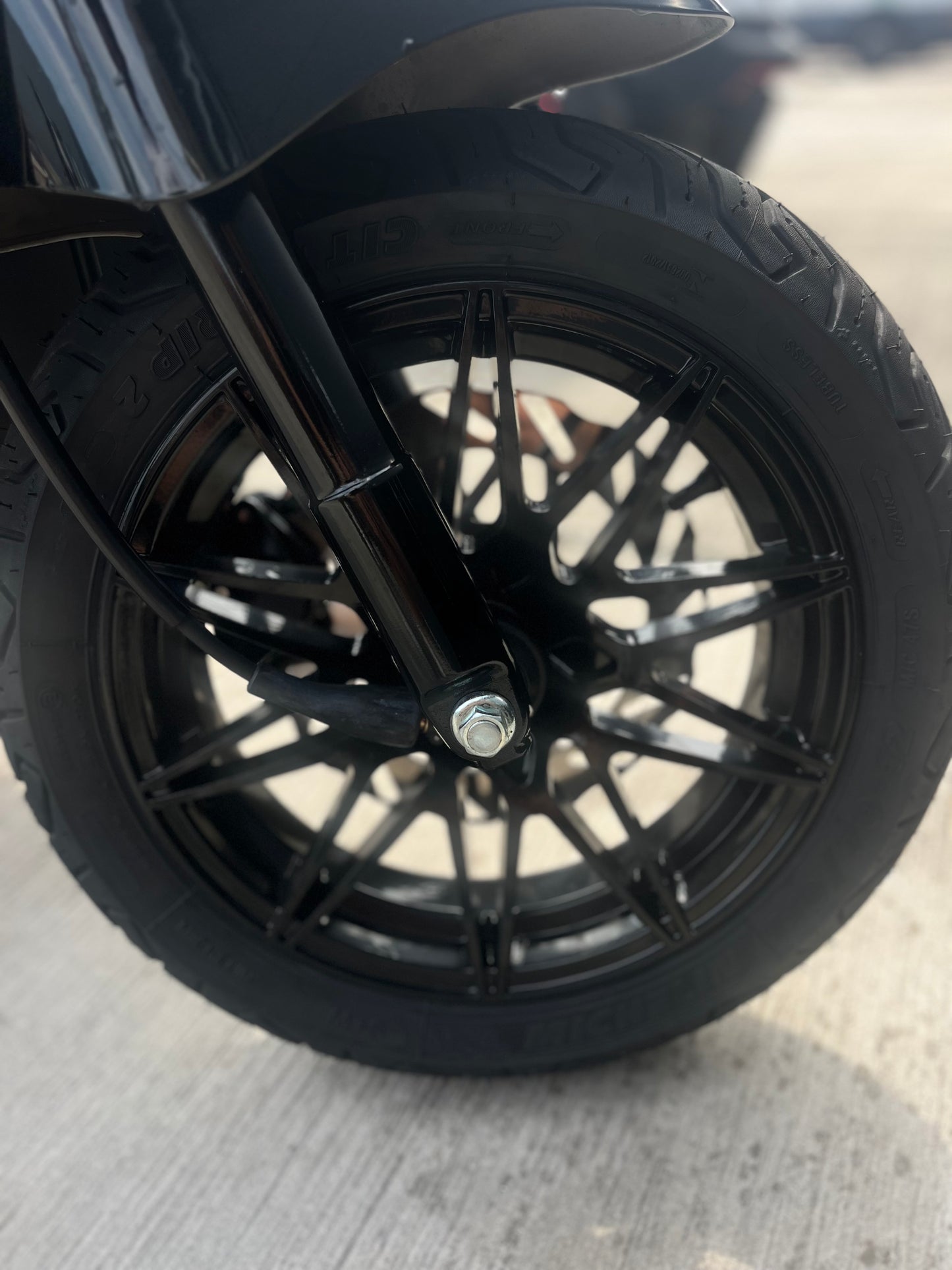 Overmaat/ oversized Velgenset 11/12 Inch Glans Zwart – Piaggio Zip (Incl. Verhoogde Voorvork)