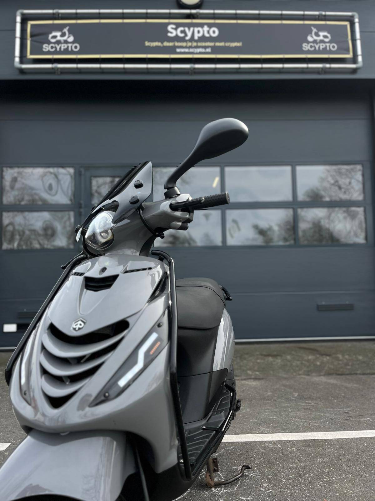 SP kappenset Piaggio Zip 2000 Nardo Grey 6-delig + Grill verlichting