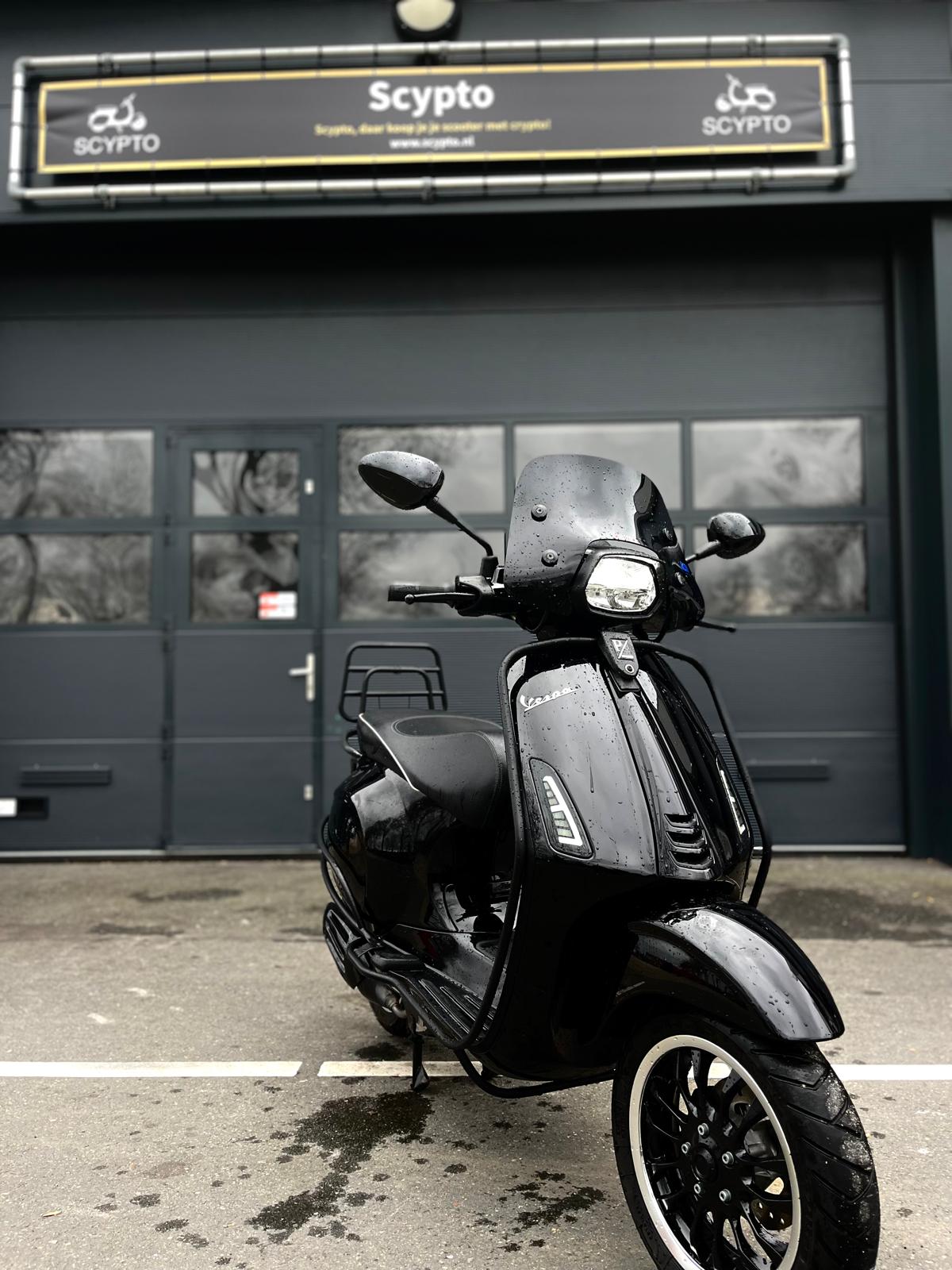 Spiegelset Vespa Sprint glans zwart kort model E-Keur