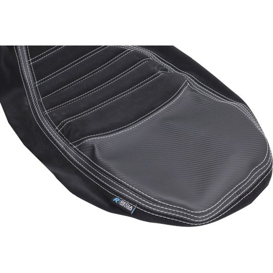 Buddydek Regia Alcantara Streep Sport (Made In EU) Vespa Zwart/wit >2024 Gts 125cc, Gts 250cc, Gts 300 (EURO4)