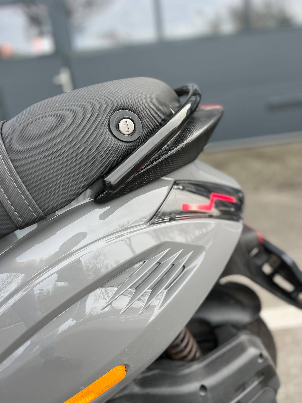 SP Kappenset Piaggio Zip RS-1 Nardo Grey 5-delig