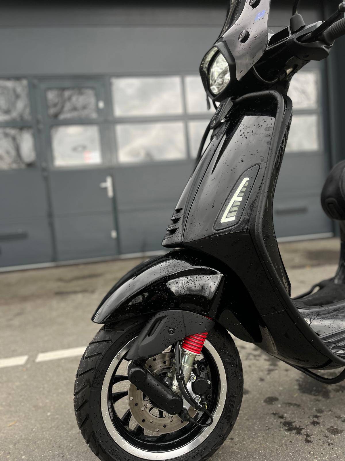 Valbeugels Voorzijde Vespa Primavera / Sprint Matzwart Origineel 1B001271